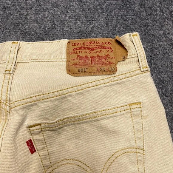 Levis 501 Jeans Men 30x28 Beige Straight Classic Button Light Wash - Picture 12 of 13